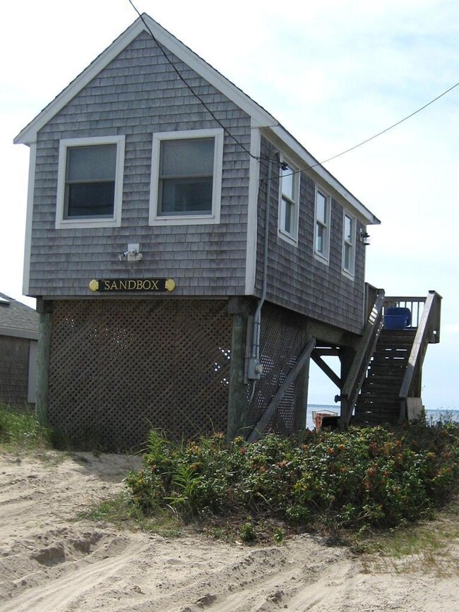 340 Surf Dr, Falmouth, MA 02540 - photo 4