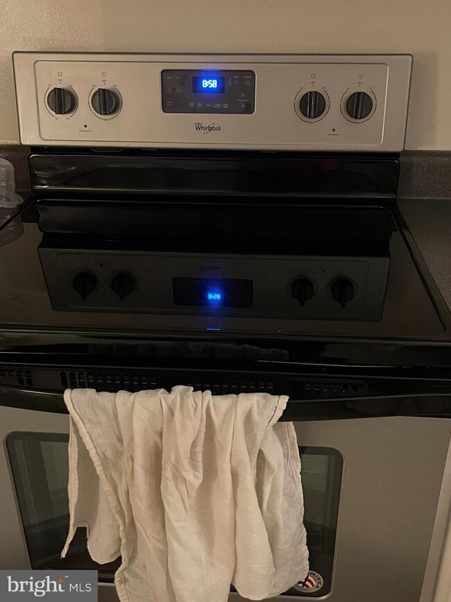 9664 Glendower Ct, Laurel, MD 20723 - photo 3