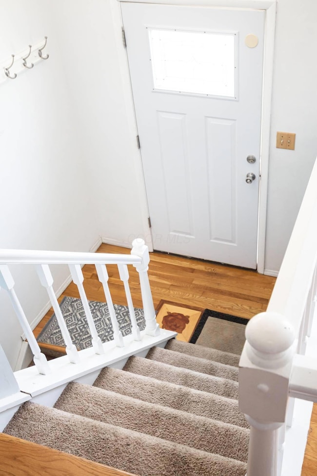 3886 Farm Brook Ln, Columbus, OH 43204 - photo 3