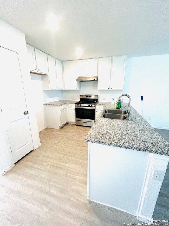 10415 Canard Crest, Converse, TX 78109 - photo 5