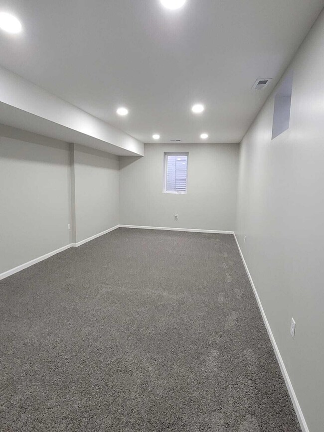 4228 Jackson St, Gary, IN 46408 - photo 4