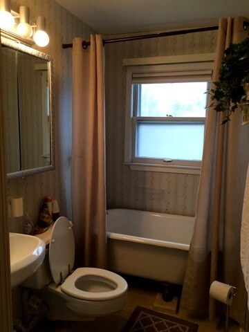 437 N Ridgemoor Ave, Mundelein, IL 60060 - photo 7