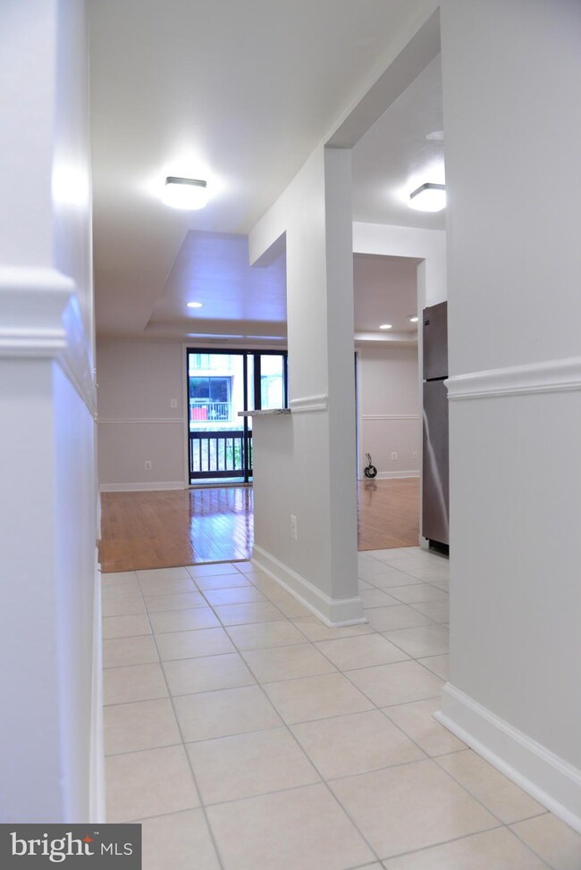 1124 25th St NW unit 102, Washington, DC 20037 - photo 6