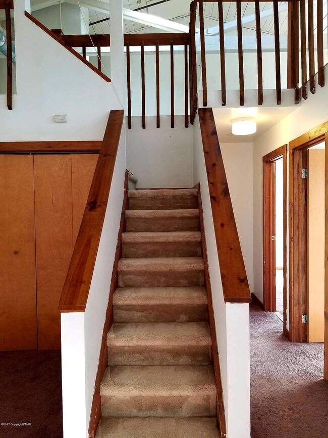 633 Mckinley St unit 205, Hazleton, PA 18201 - photo 5