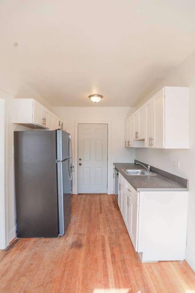 4801 N Bell Ave unit 2S, Chicago, IL 60625 - photo 5