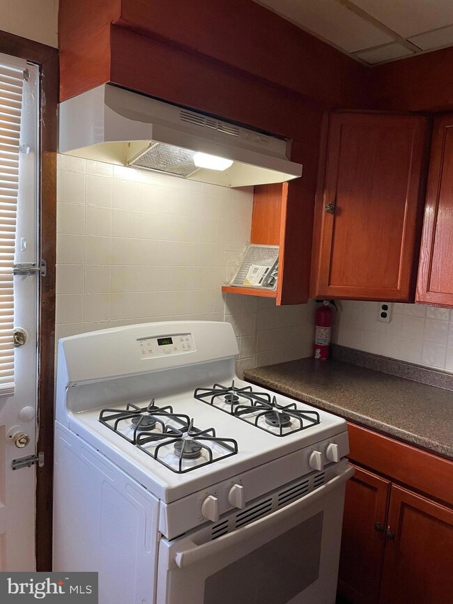 213 W Ayre St, Wilmington, DE 19804 - photo 7