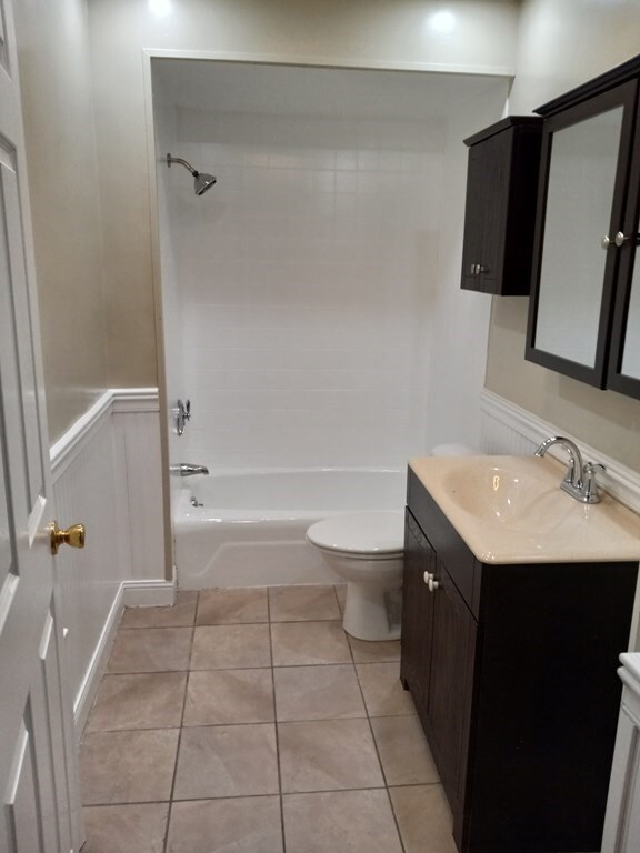 246 Weir St unit 1, Taunton, MA 02780 - photo 6