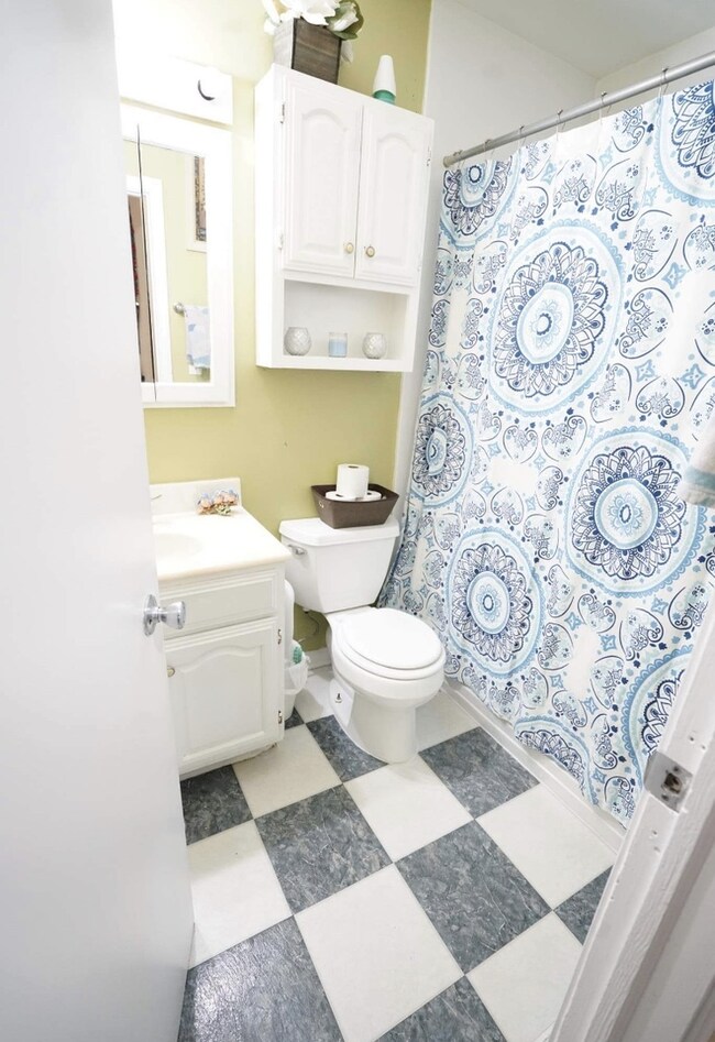 1286 Prairie Ave unit D, Glendale Heights, IL 60139 - photo 3