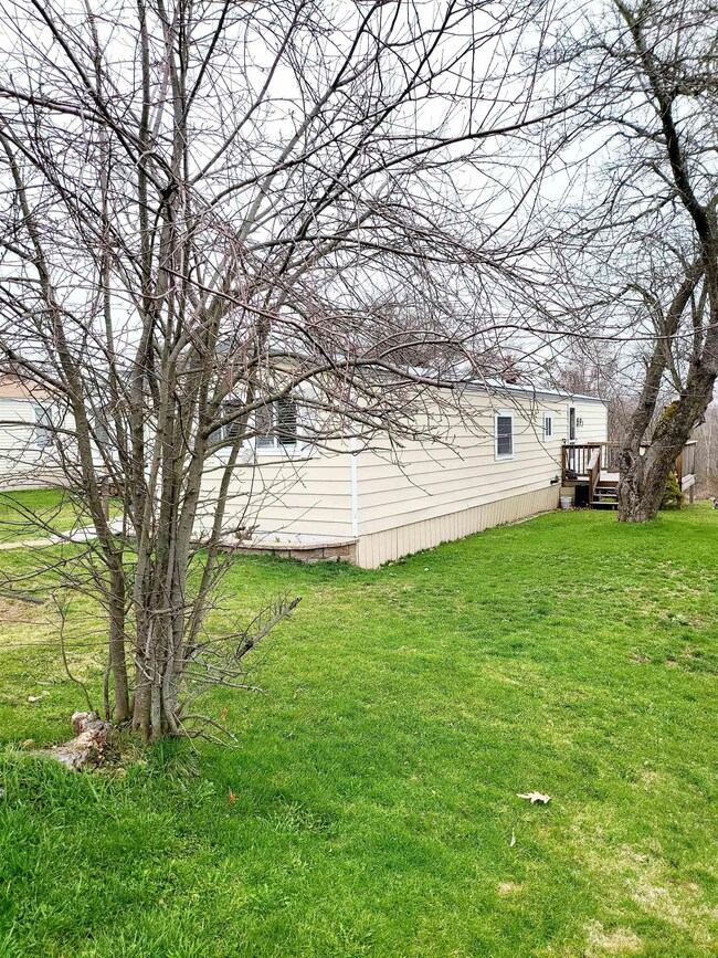 175 Leavitt Rd unit 9, Pittsfield, NH 03263 - photo 7