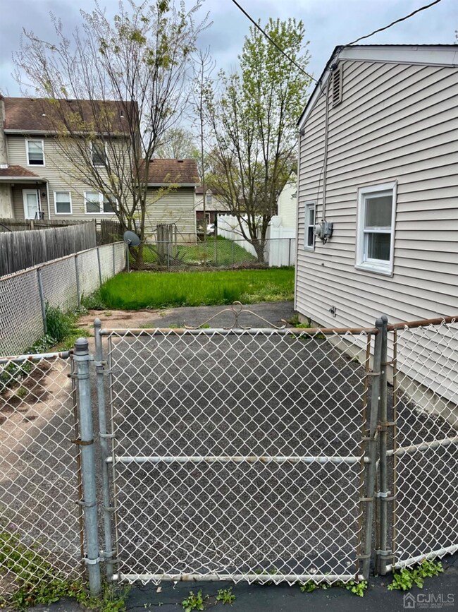 225 Woolworth Ave unit 227, South Plainfield, NJ 07080 - photo 2