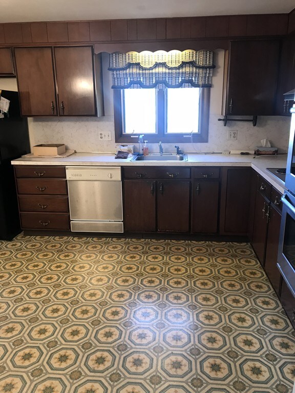 32 Jane Rd, Marblehead, MA 01945 - photo 2