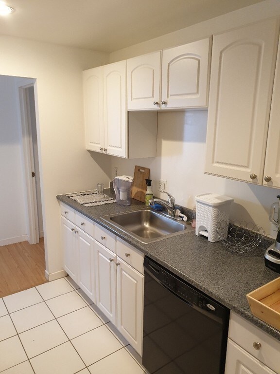 Bay Square unit 309, Cambridge, MA 02139 - photo 3