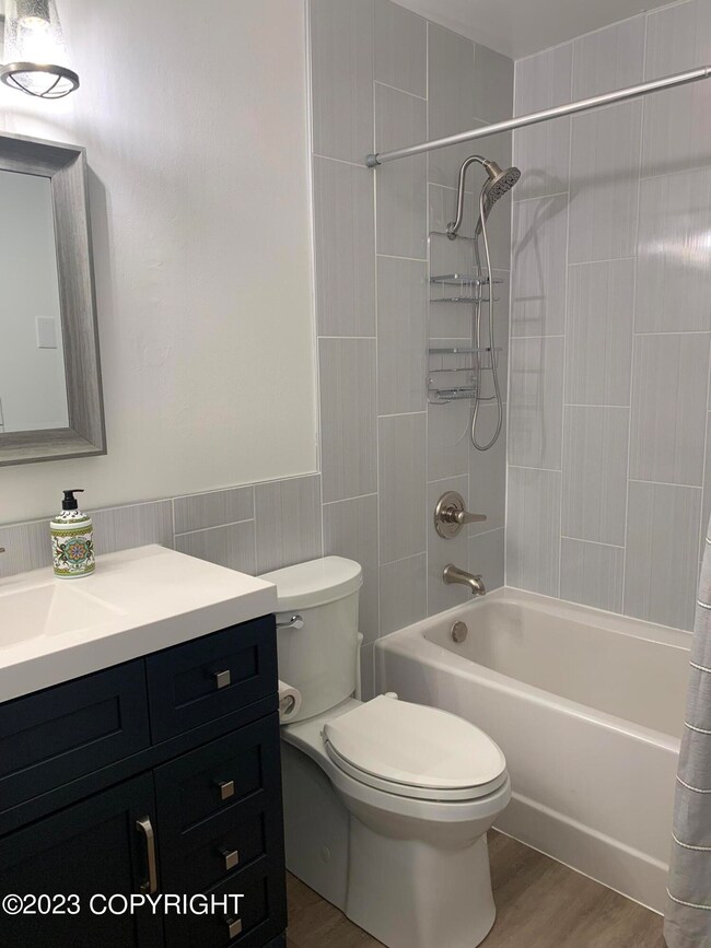 2437 Boniface Pkwy unit 1, Anchorage, AK 99504 - photo 3