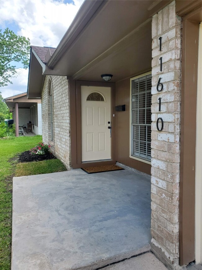 11610 Kirkvalley Dr, Houston, TX 77089 - photo 4