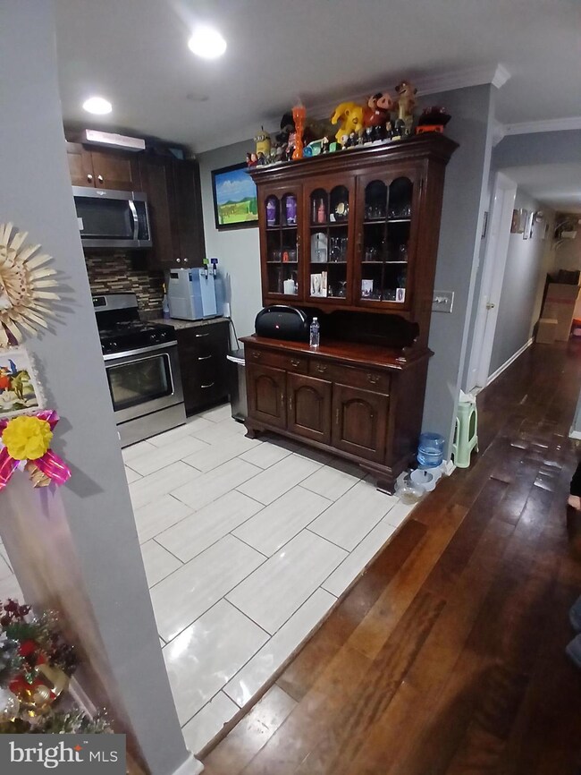 511 N Armistead St unit 303, Alexandria, VA 22312 - photo 5