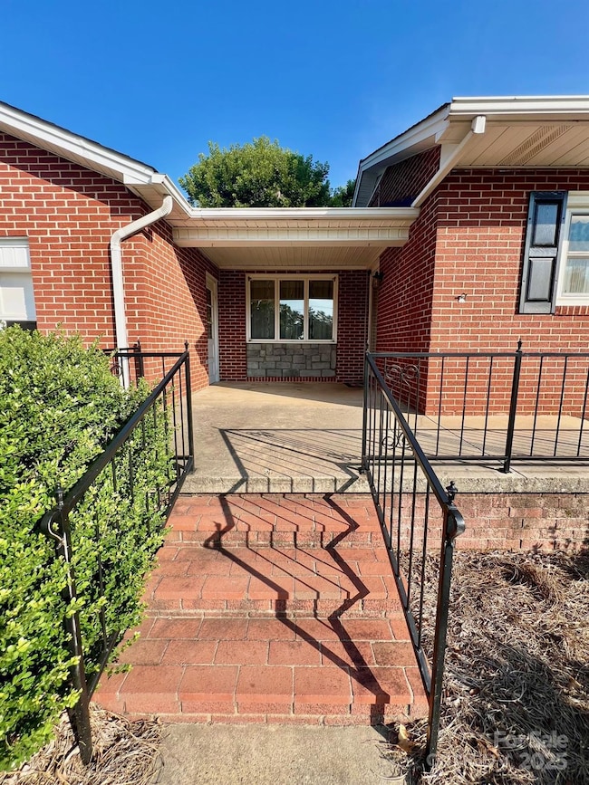 61 Stony Point School Rd, Stony Point, NC 28678 - photo 4