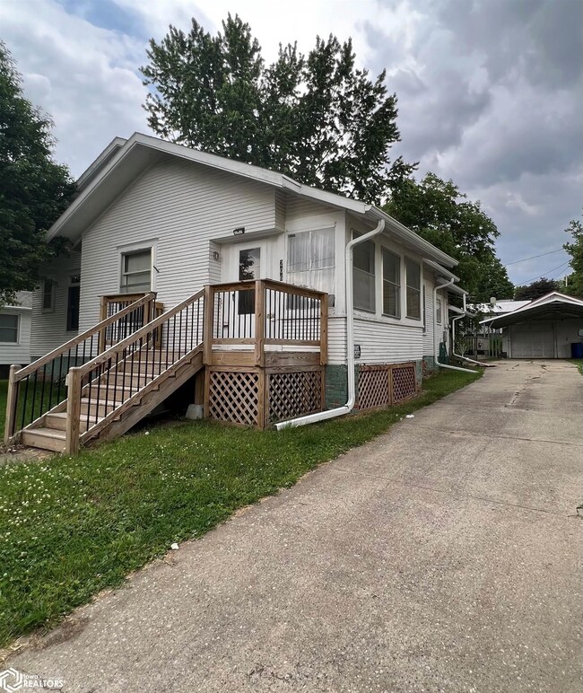 206 E Thomas Ave, Shenandoah, IA 51601 - photo 3