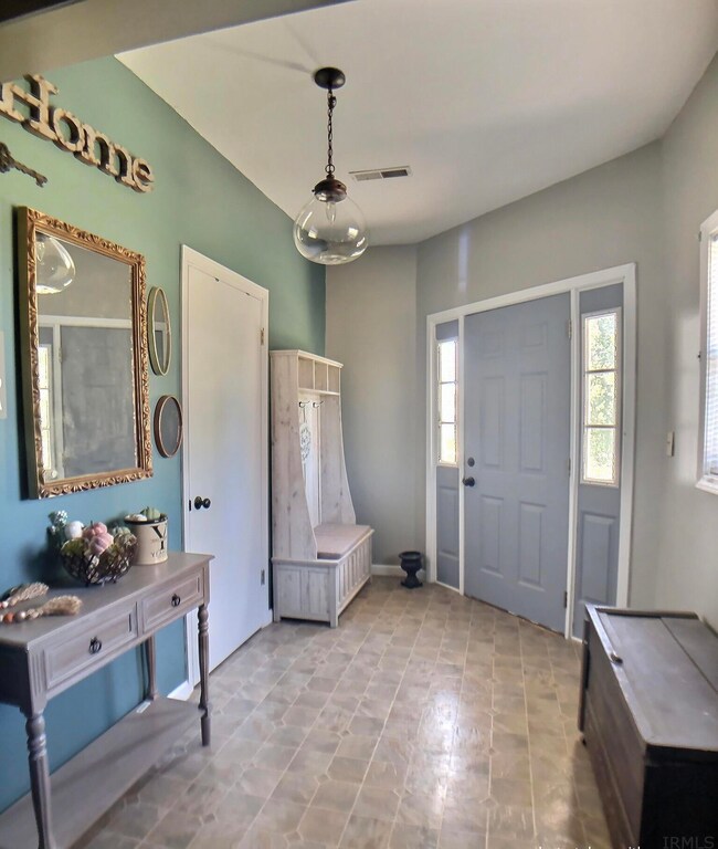 305 S Washington St, Windfall, IN 46076 - photo 4