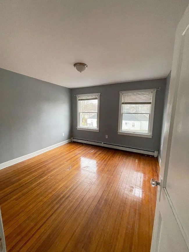 32 bedroom
