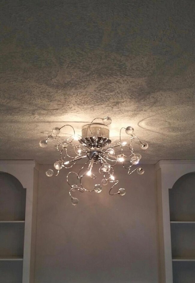 Lighting in Dining Area