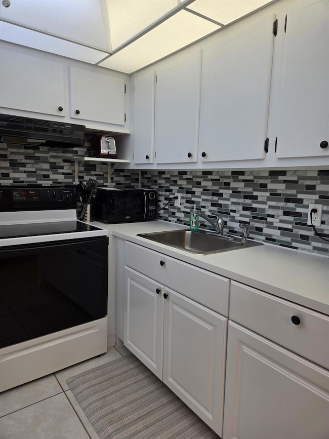 30 Islewood B, Deerfield Beach, FL 33442 - photo 5