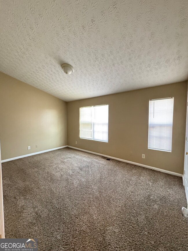 5869 Strathmoor Manor Cir, Lithonia, GA 30058 - photo 4