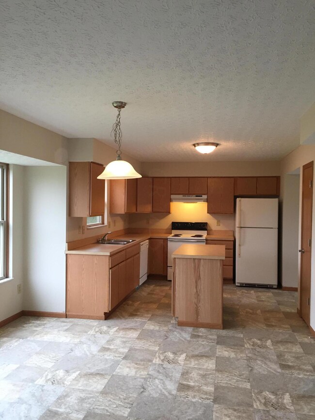 9235 Tahoma St, Columbus, OH 43240 - photo 4