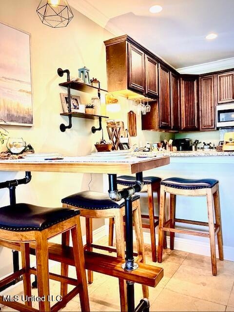 DINING AND BREAKFAST AREA