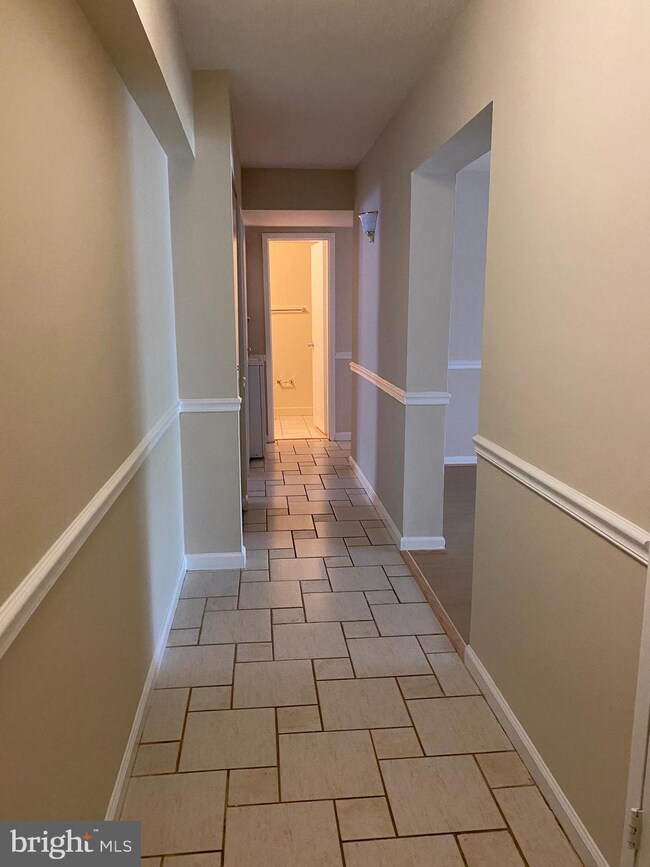 2255 Castle Rock Square unit 1B, Reston, VA 20191 - photo 5