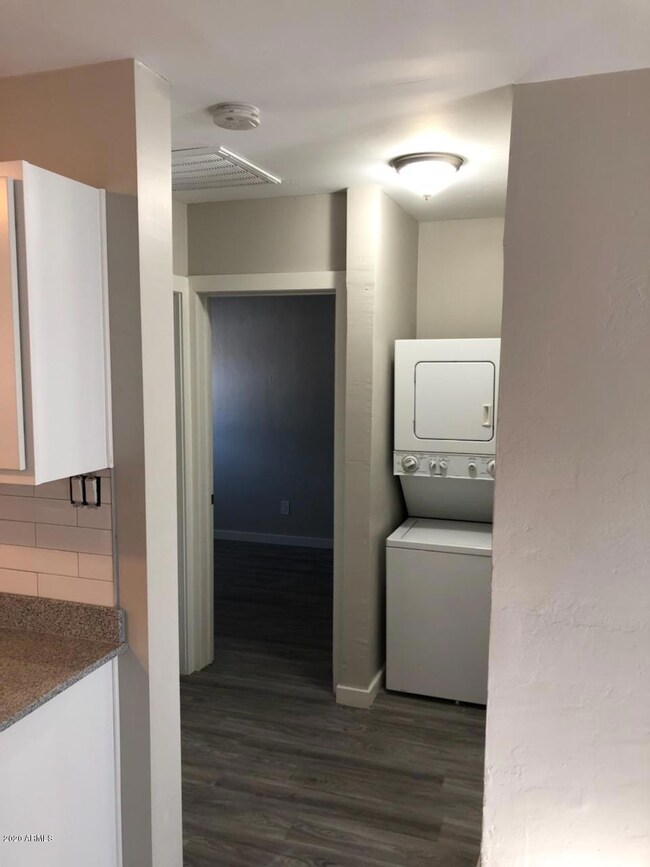 1346 E Willetta St unit 8, Phoenix, AZ 85006 - photo 3