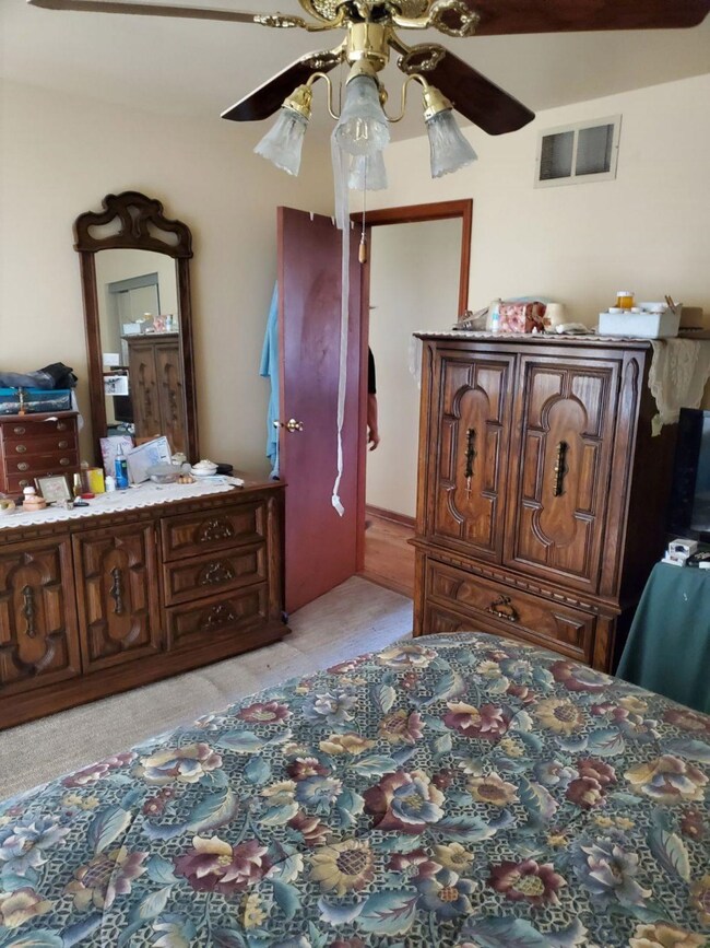 4450 Lane of The Roses, East Chicago, IN 46312 - photo 7