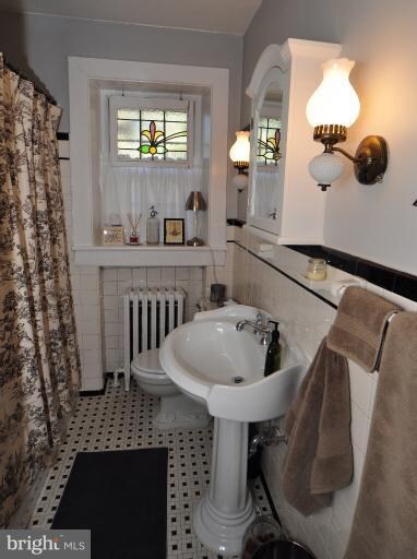 211 S Nursery Ave, Purcellville, VA 20132 - photo 2