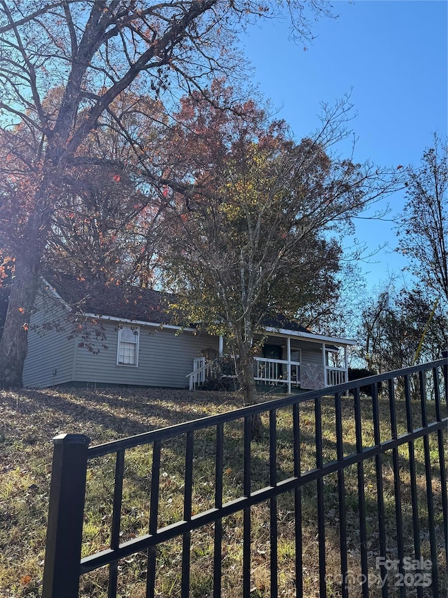 829 W Craighead Rd, Charlotte, NC 28206 - photo 6