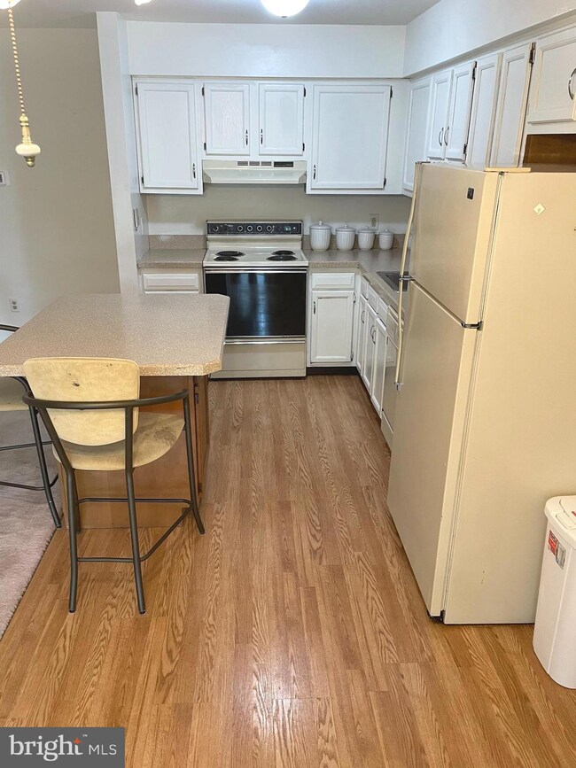 33 Summit Ct unit 236A, Marlton, NJ 08053 - photo 5