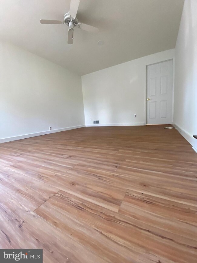 1004 W Groveland Ave, Somers Point, NJ 08244 - photo 7