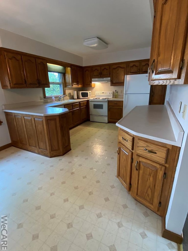 405 Infirmary Rd, Wapakoneta, OH 45895 - photo 4