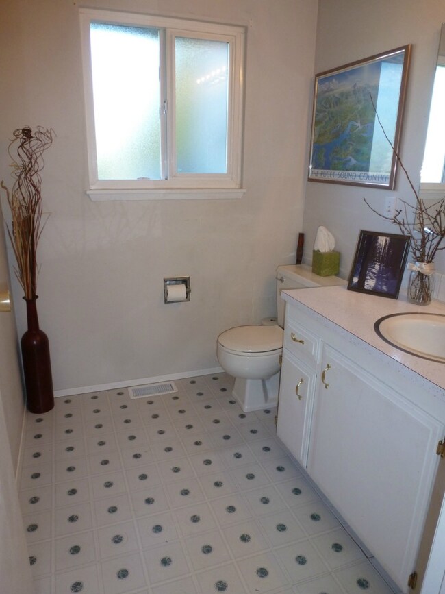 1205 S 226th St, Des Moines, WA 98198 - photo 7