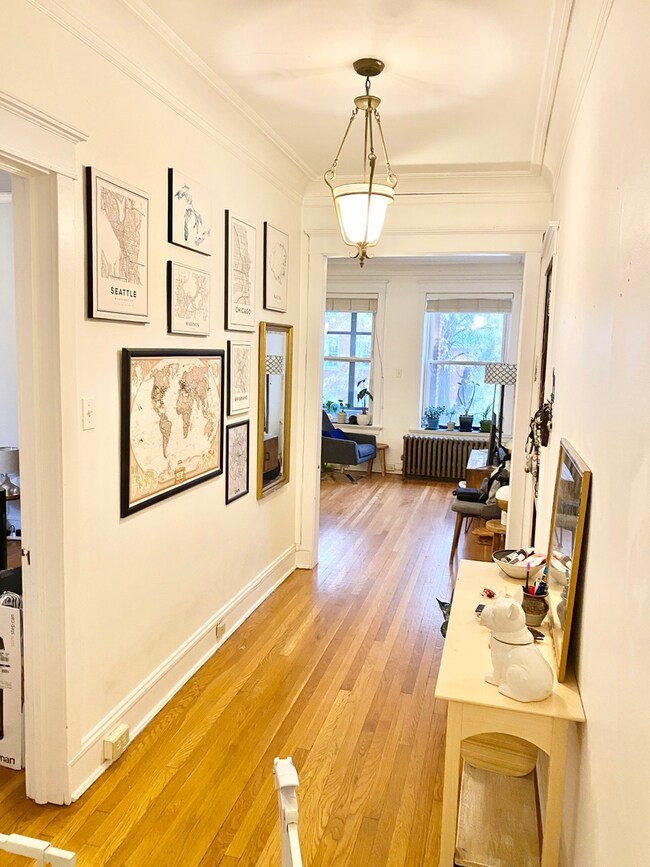 1626 W Rascher Ave unit 2, Chicago, IL 60640 - photo 5