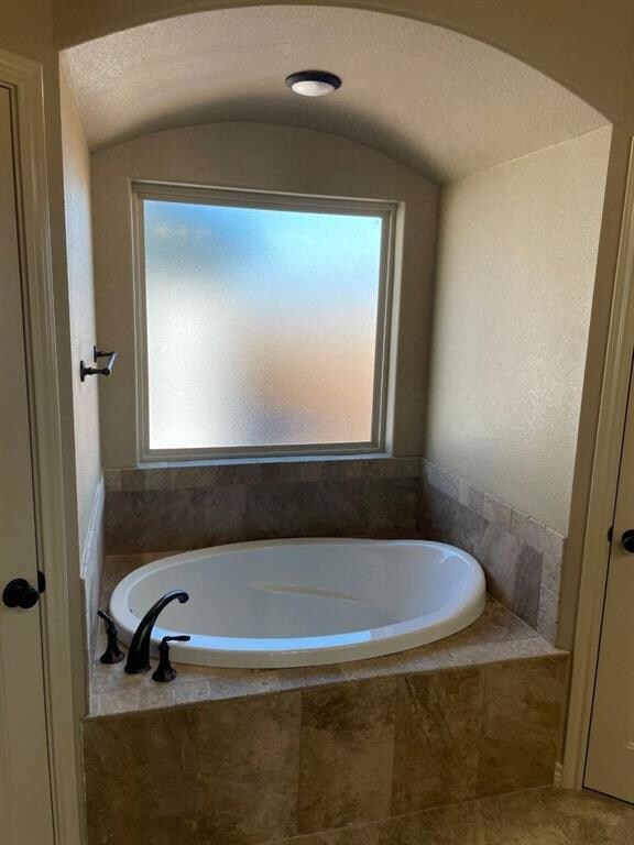 3319 Windcrest Dr, Granbury, TX 76049 - photo 4