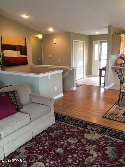 2678 HIllandale main