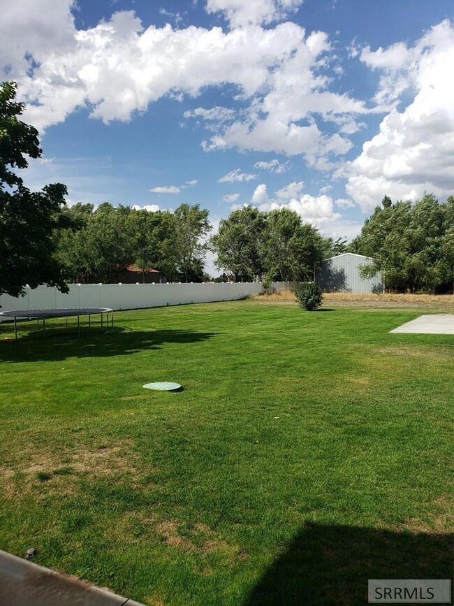 504 W 37 S, Blackfoot, ID 83221 - photo 7
