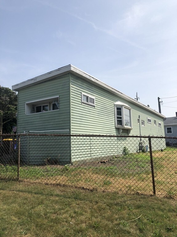 199 King Philip St, Fall River, MA 02724 - photo 3
