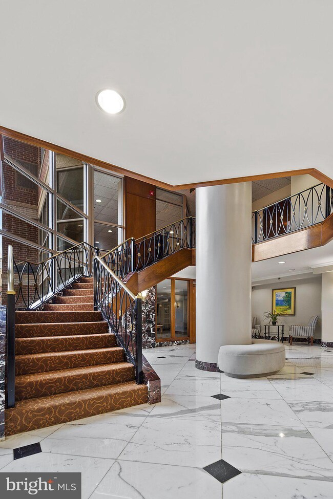 The Williamsburg unit PH18, Arlington, VA 22201 - photo 7