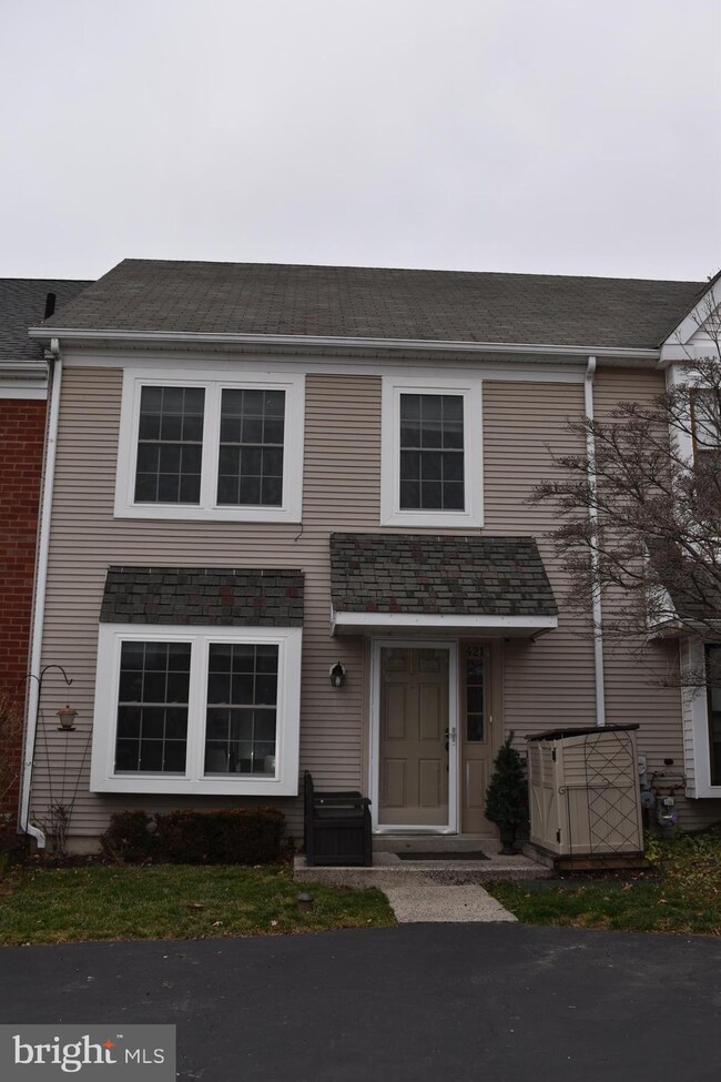 421 Snowflake Cir, Norristown, PA 19403 - photo 2