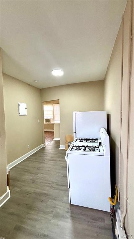 7166 Lyndover Place unit F, Maplewood, MO 63143 - photo 2