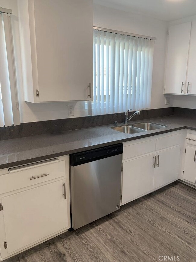 2211 Grant Ave unit 3, Redondo Beach, CA 90278 - photo 6