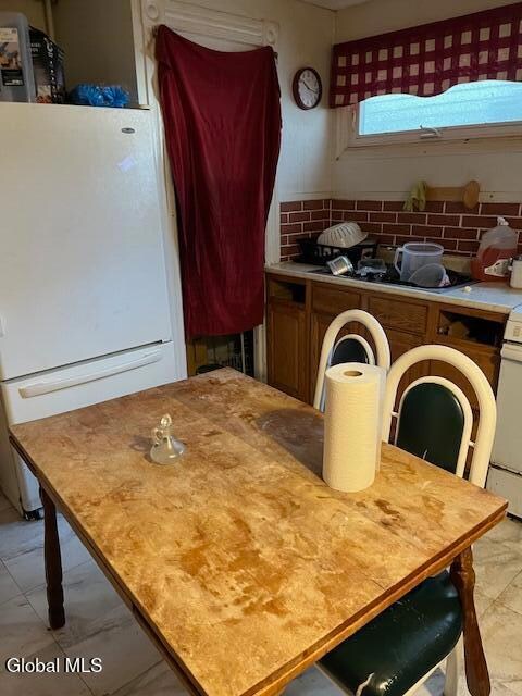 102 Degraff St, Schenectady, NY 12308 - photo 4