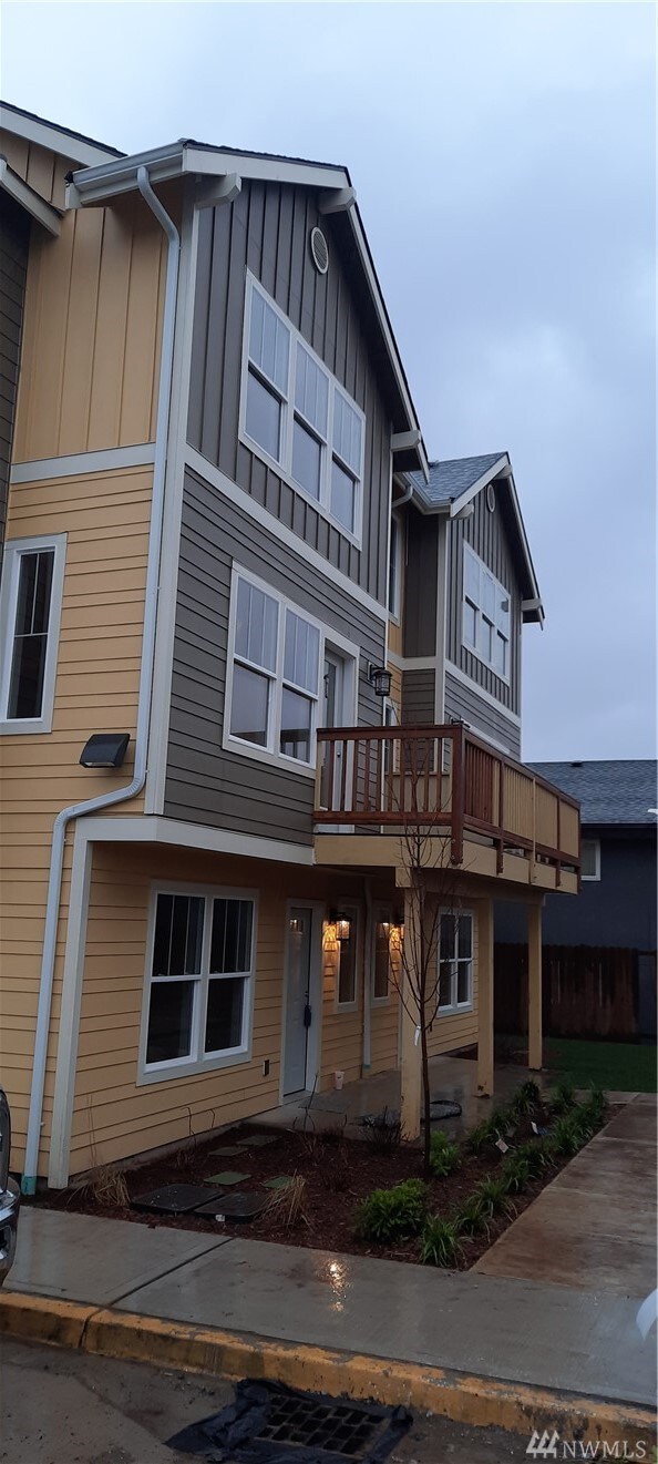 14414 34th Ln S, Tukwila, WA 98168 - photo 3