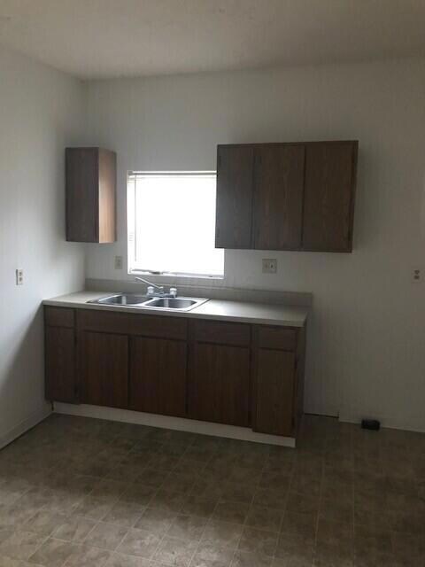1593 Kenmore 6