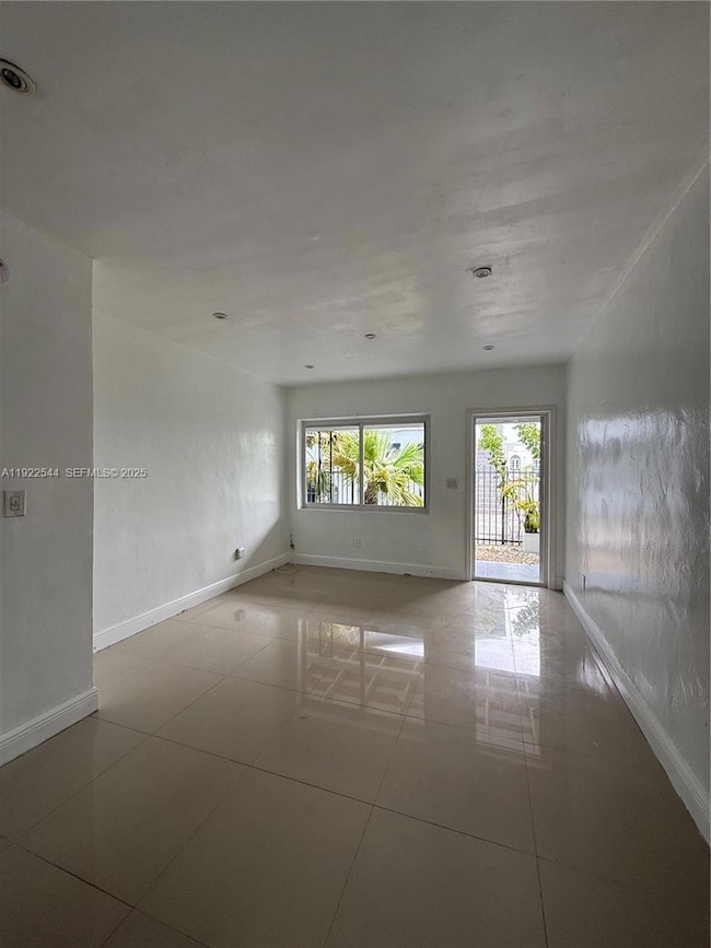 551 NE 61st St unit 2, Miami, FL 33137 - photo 3